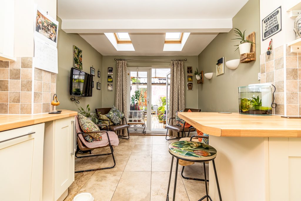 2 bedroom house Sold STC, Hollam Road, Southsea, PO4 – photo 21