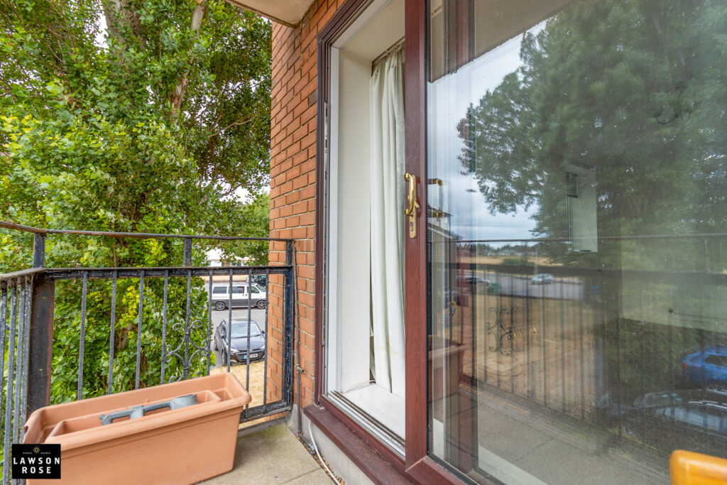 2 bedroom property for sale, Ferry Road, Southsea, PO4 – photo 11