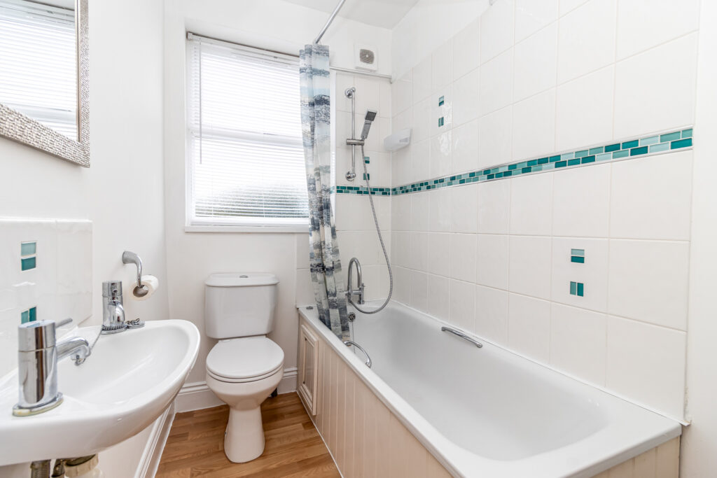 2 bedroom house Sold STC, Reginald Road, Southsea, PO4 – photo 7