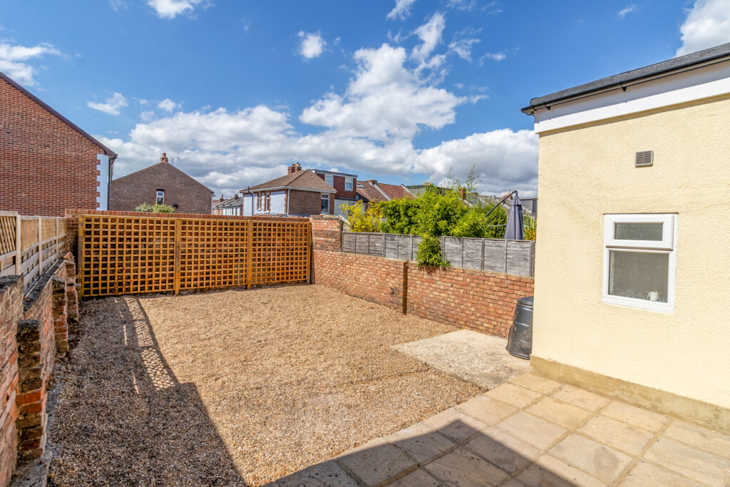 3 bedroom house Sold STC, Winter Road, Southsea, PO4 – photo 9