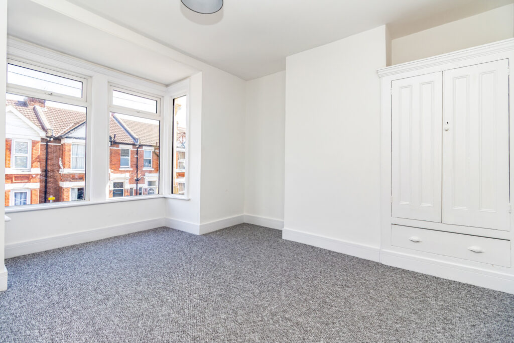3 bedroom house Sold STC, Winter Road, Southsea, PO4 – photo 20