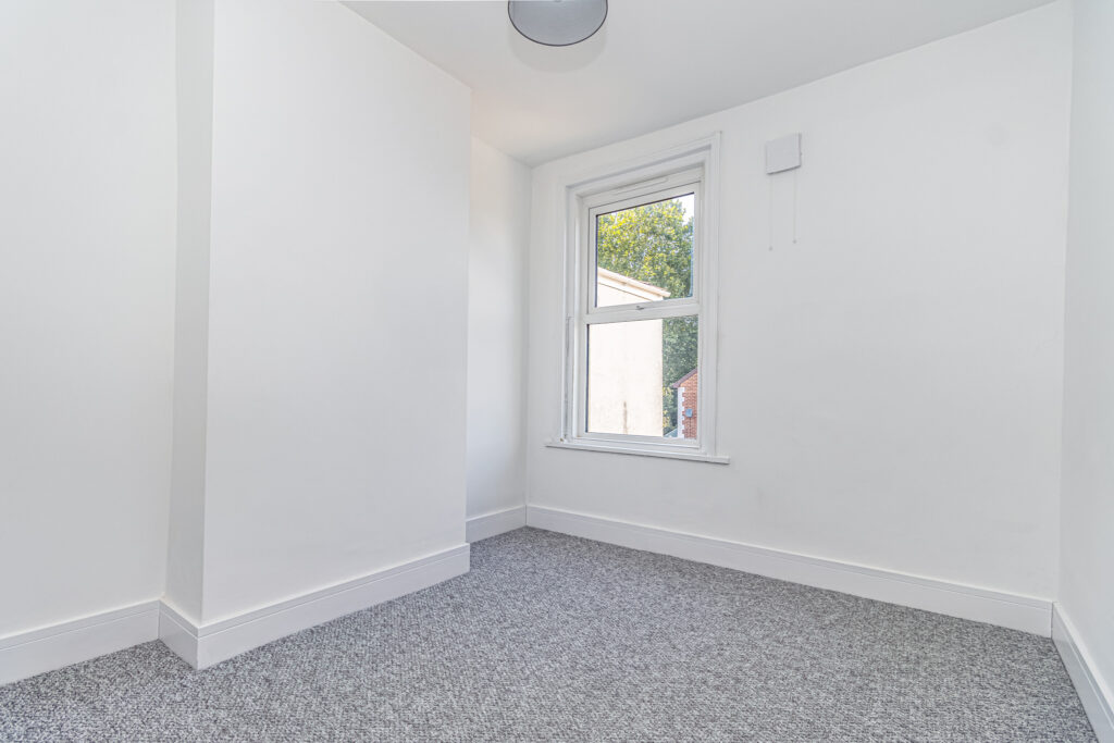 3 bedroom house Sold STC, Winter Road, Southsea, PO4 – photo 21