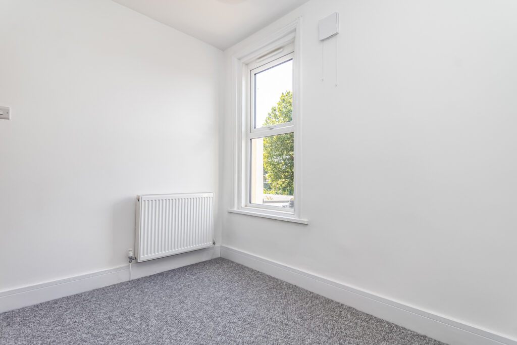 3 bedroom house Sold STC, Winter Road, Southsea, PO4 – photo 22