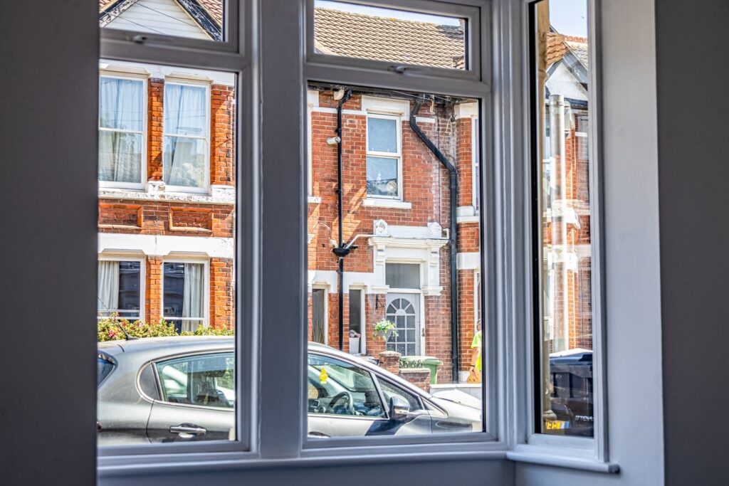 3 bedroom house Sold STC, Winter Road, Southsea, PO4 – photo 28