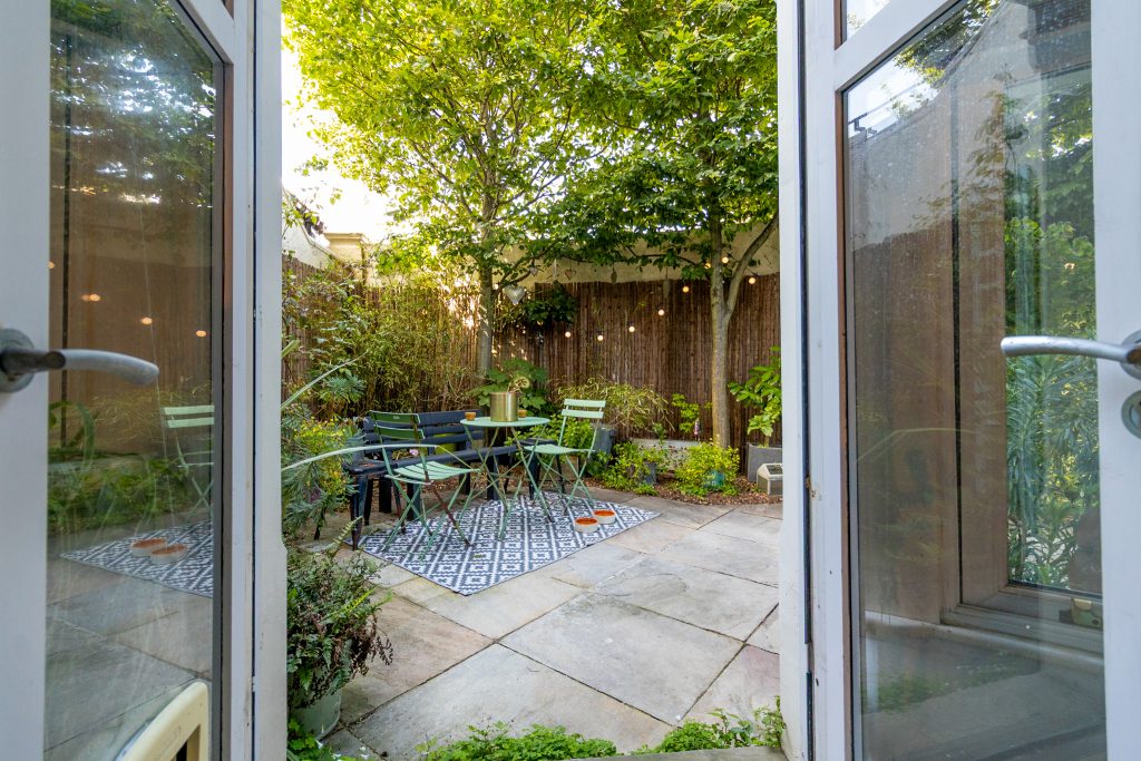 2 bedroom property Sold STC, Alhambra Road, Southsea, PO4 – photo 36