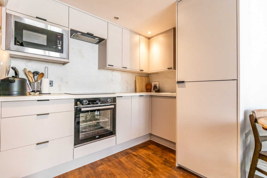 2 bedroom property for sale, South Parade, Southsea, PO5 – photo 2
