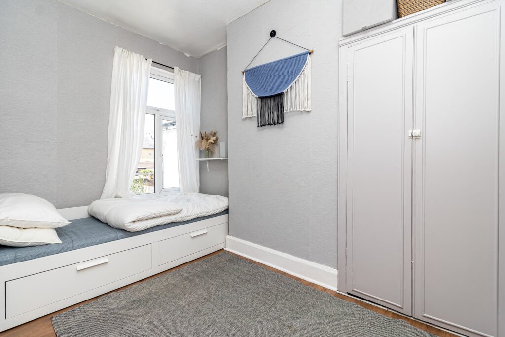 2 bedroom house Sold STC, Brompton Road, Southsea, PO4 – photo 15