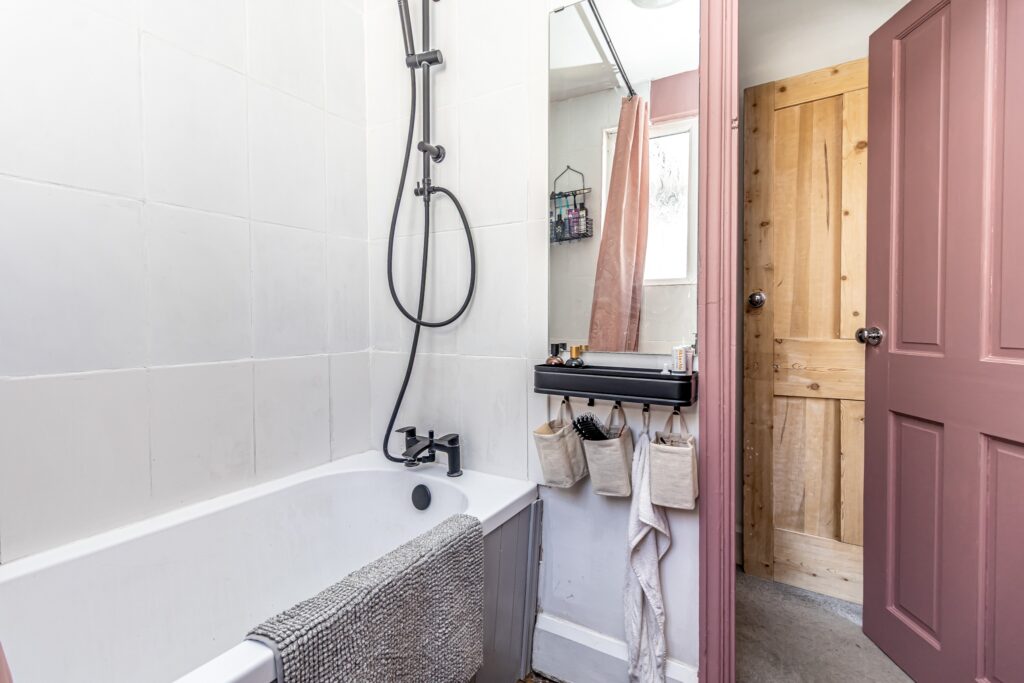 2 bedroom house Sold STC, Brompton Road, Southsea, PO4 – photo 17