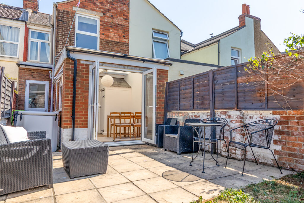 2 bedroom house Sold STC, Brompton Road, Southsea, PO4 – photo 32