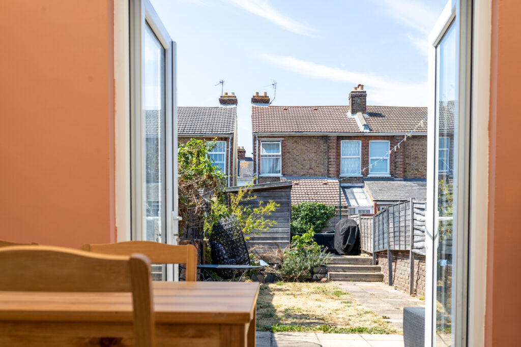 2 bedroom house Sold STC, Brompton Road, Southsea, PO4 – photo 30
