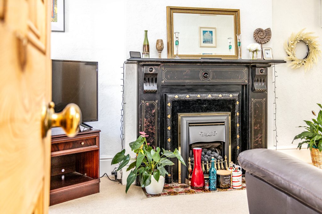 3 bedroom house for sale, Francis Avenue, Southsea, PO4 – photo 2