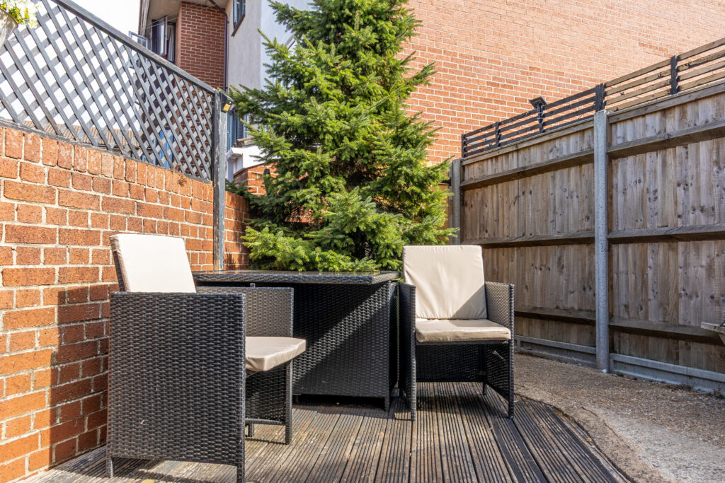 2 bedroom house Sold STC, Haslemere Road, Southsea, PO4 – photo 18