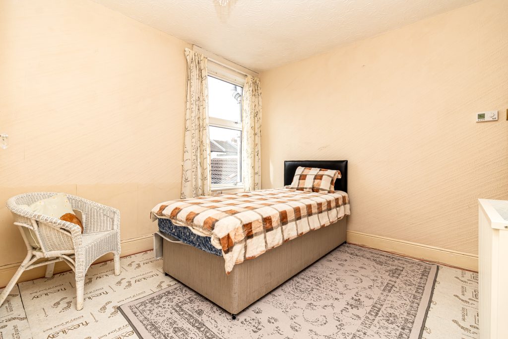 2 bedroom house for sale, Westfield Road, Southsea, PO4 – photo 6