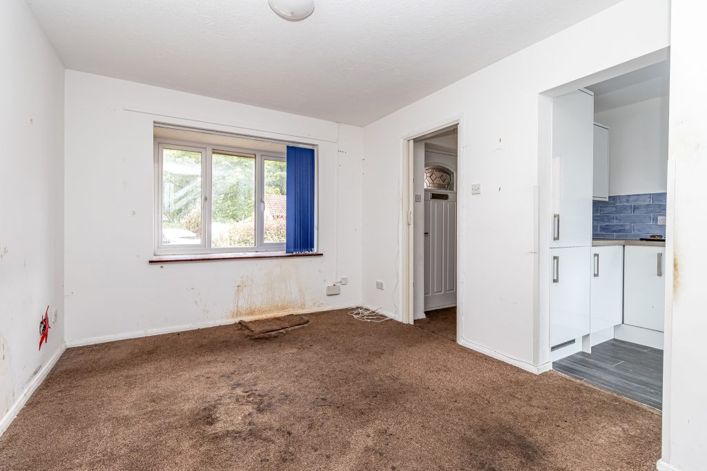 2 bedroom house Sold STC, Benham Drive, Portsmouth, PO3 – photo 5