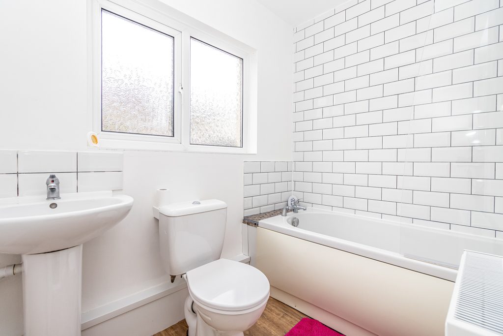 2 bedroom house Sold STC, Maxwell Road, Southsea, PO4 – photo 15