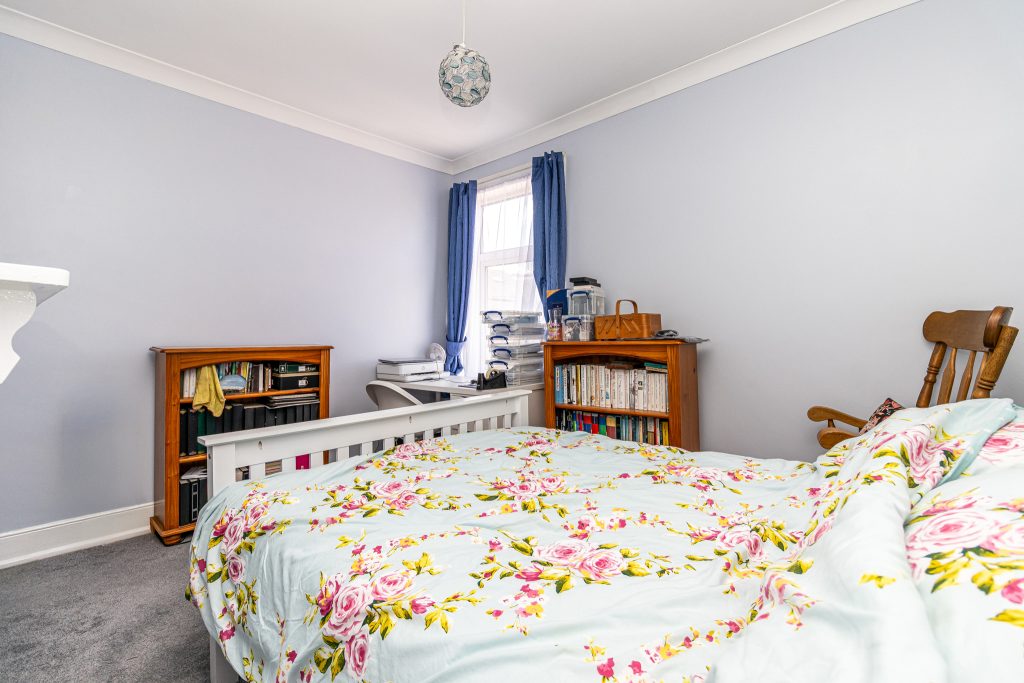 2 bedroom house Sold STC, Talbot Road, Southsea, PO4 – photo 5