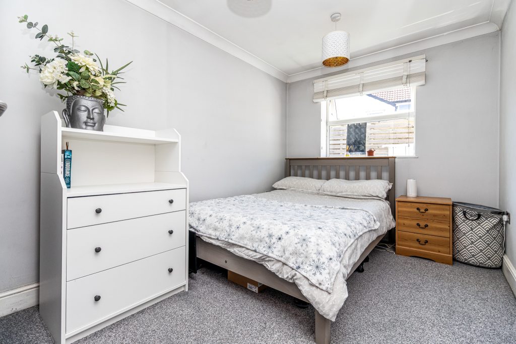 2 bedroom property for sale, Fawcett Road, Southsea, PO4 – photo 7