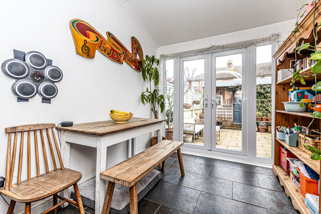 5 bedroom house Sold STC, Hollam Road, Southsea, PO4 – photo 8