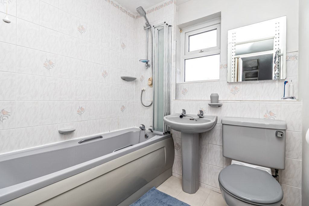 3 bedroom house Sold STC, Meryl Road, Southsea, PO4 – photo 8