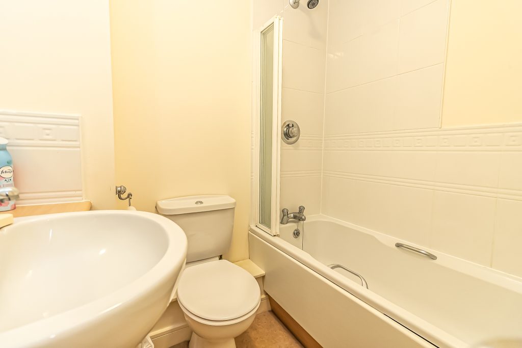 2 bedroom property for sale, Gisors Road, Southsea, PO4 – photo 8