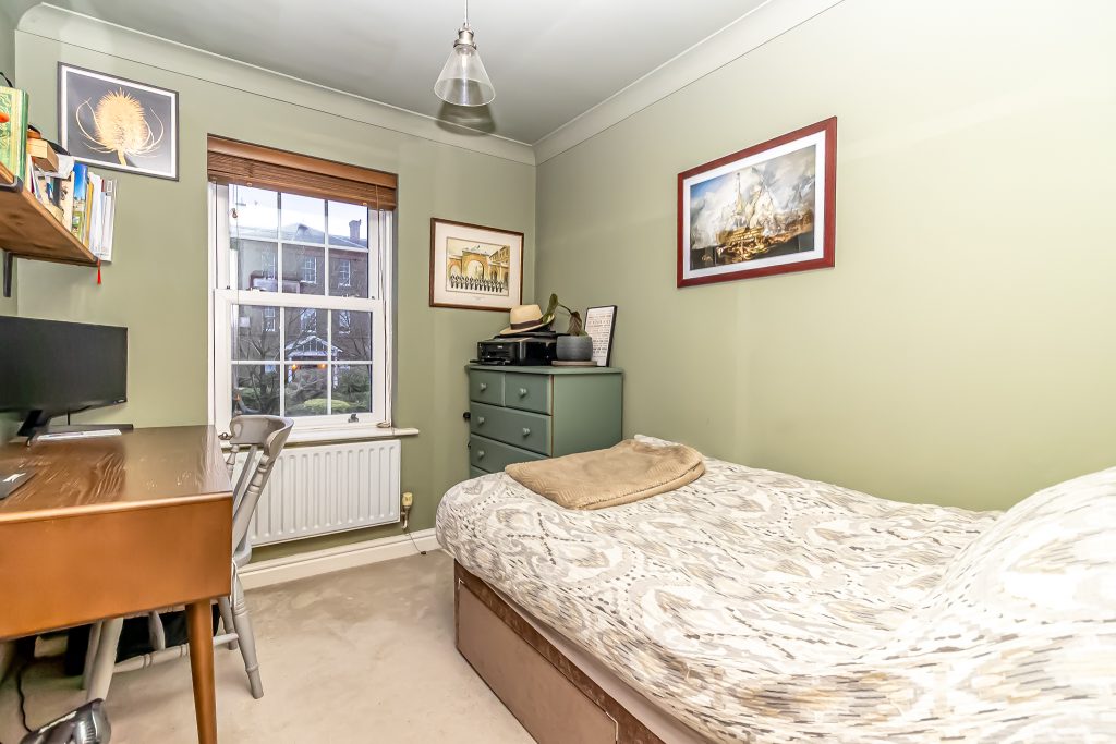 3 bedroom house Sold STC, Mountbatten Square, Southsea, PO4 – photo 26