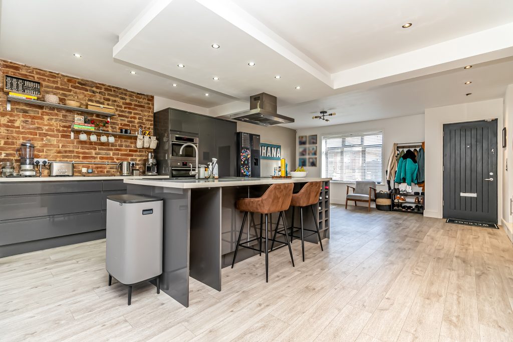 4 bedroom house Sold STC, Crofton Road, Southsea, PO4 – photo 12