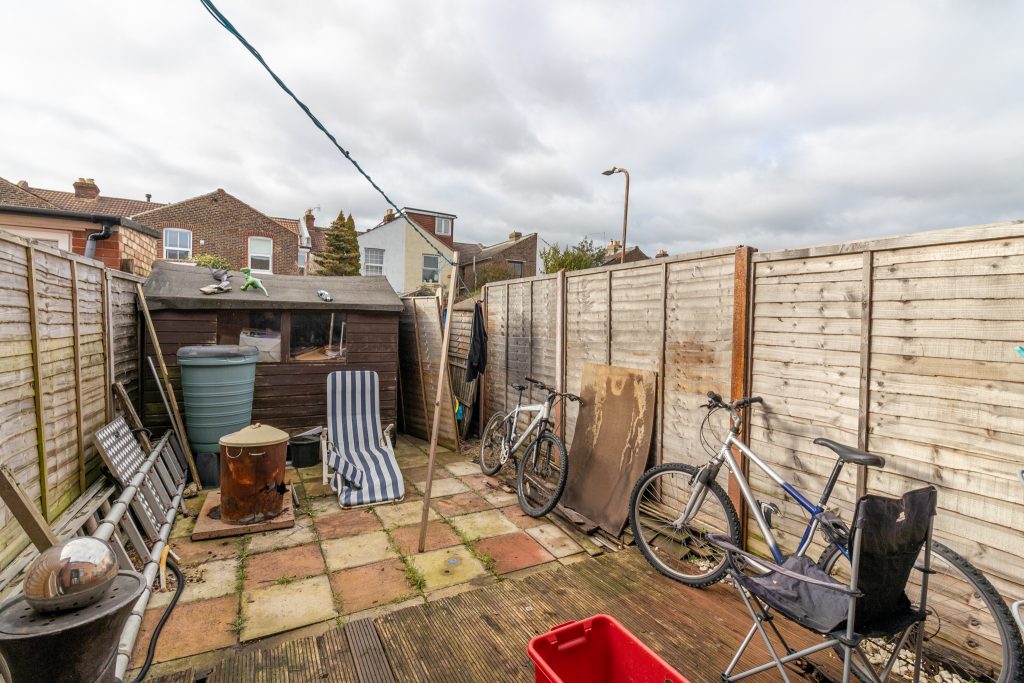 2 bedroom house Sold STC, Blenheim Court, Southsea, PO4 – photo 7