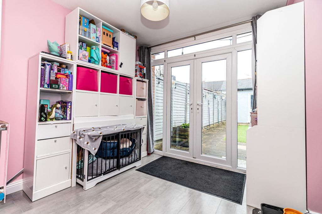 3 bedroom house Sold STC, Lovett Road, Portsmouth, PO3 – photo 7