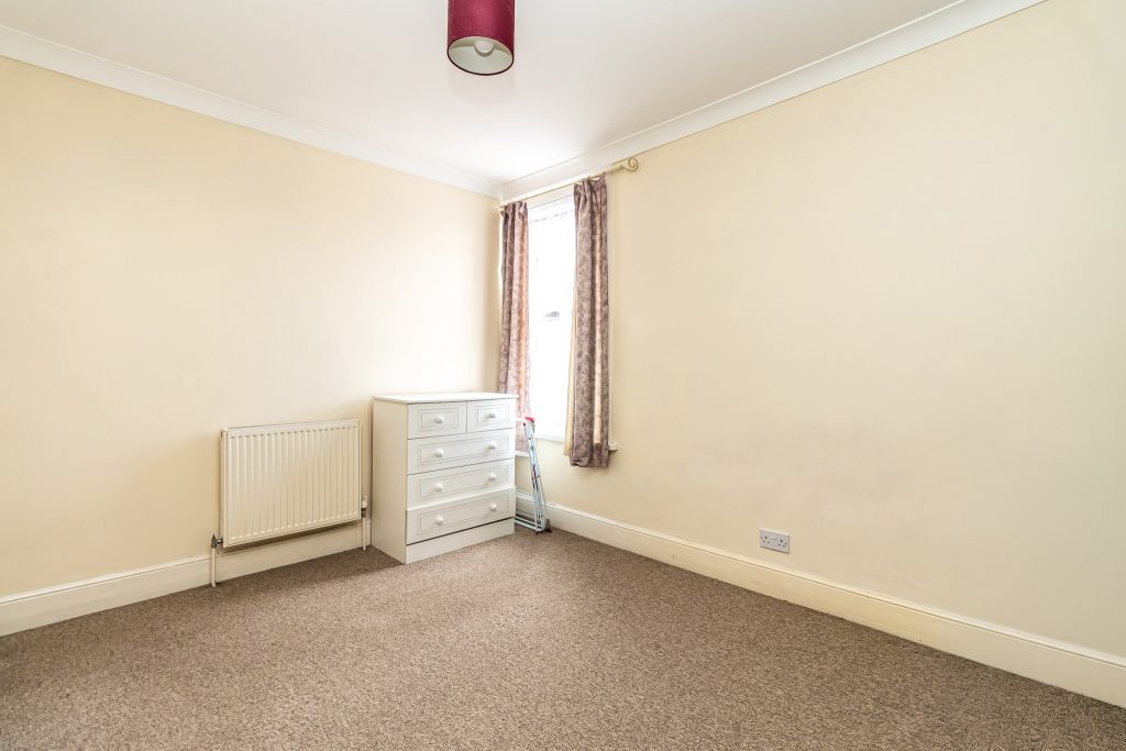 2 bedroom house Sold STC, Frogmore Road, Southsea, PO4 – photo 11