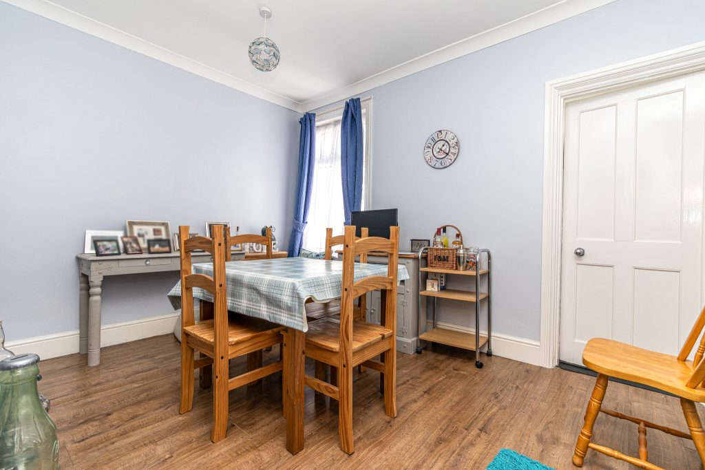 2 bedroom house Sold STC, Talbot Road, Southsea, PO4 – photo 8