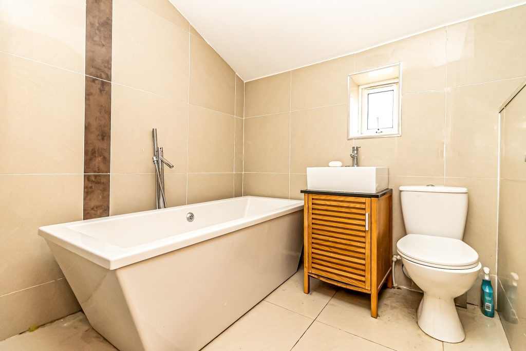 5 bedroom house Sold STC, Chelsea Road, Southsea, PO5 – photo 9
