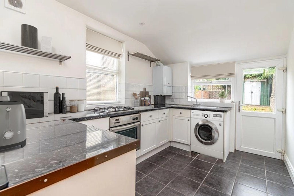 2 bedroom house Sold STC, Reginald Road, Southsea, PO4 – photo 6